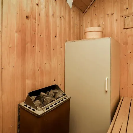 Otel 8 Person Holiday In Bl Vand