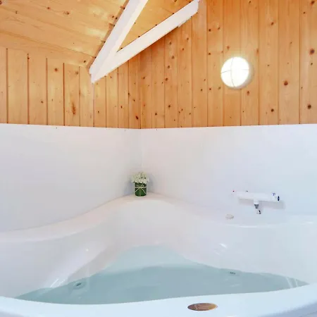 8 Person Holiday In Bl Vand Otel Blåvand