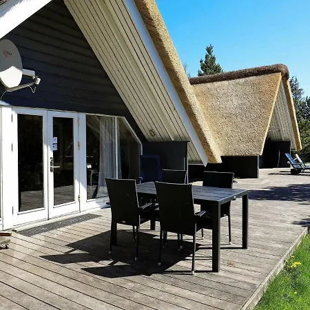 8 Person Holiday In Bl Vand 4* Blåvand